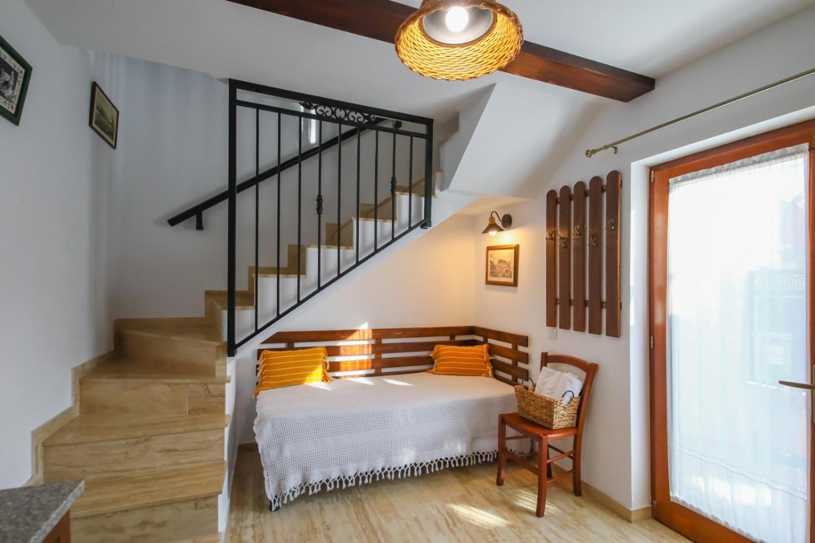 Ama Guest House Турда Экстерьер фото